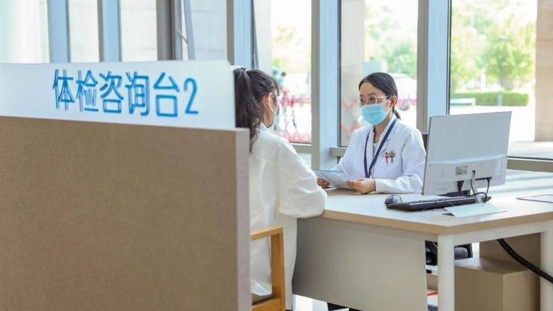 判断结节性质，主要依据以下几点：